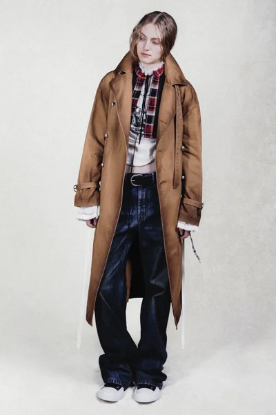Look 27